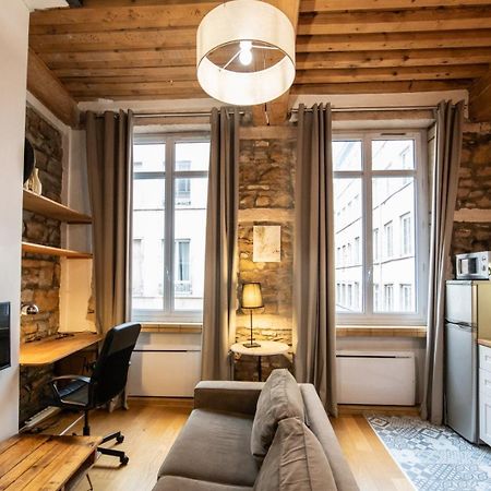 Le Petit Imbert - Studio Chaleureux Et Cozy Лион Екстериор снимка